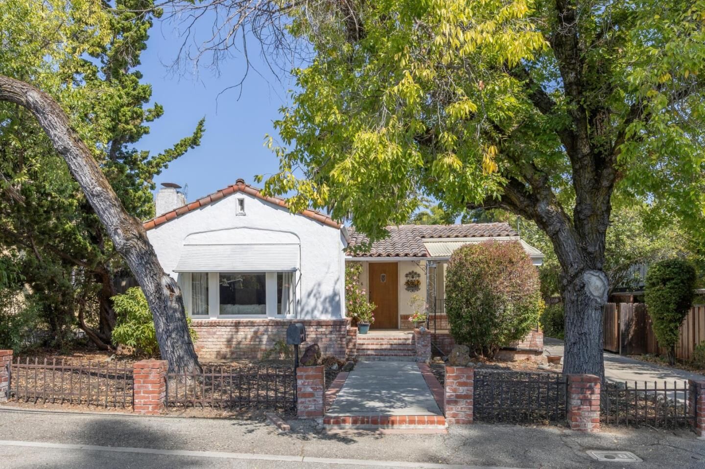 Property Photo: 206 Scenic Drive CA 94062