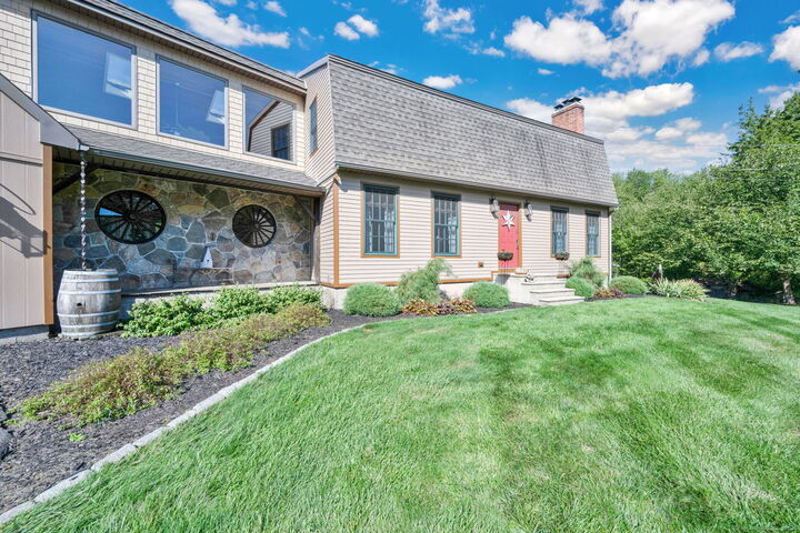 Property Photo: 922 Flanders Road CT 06489