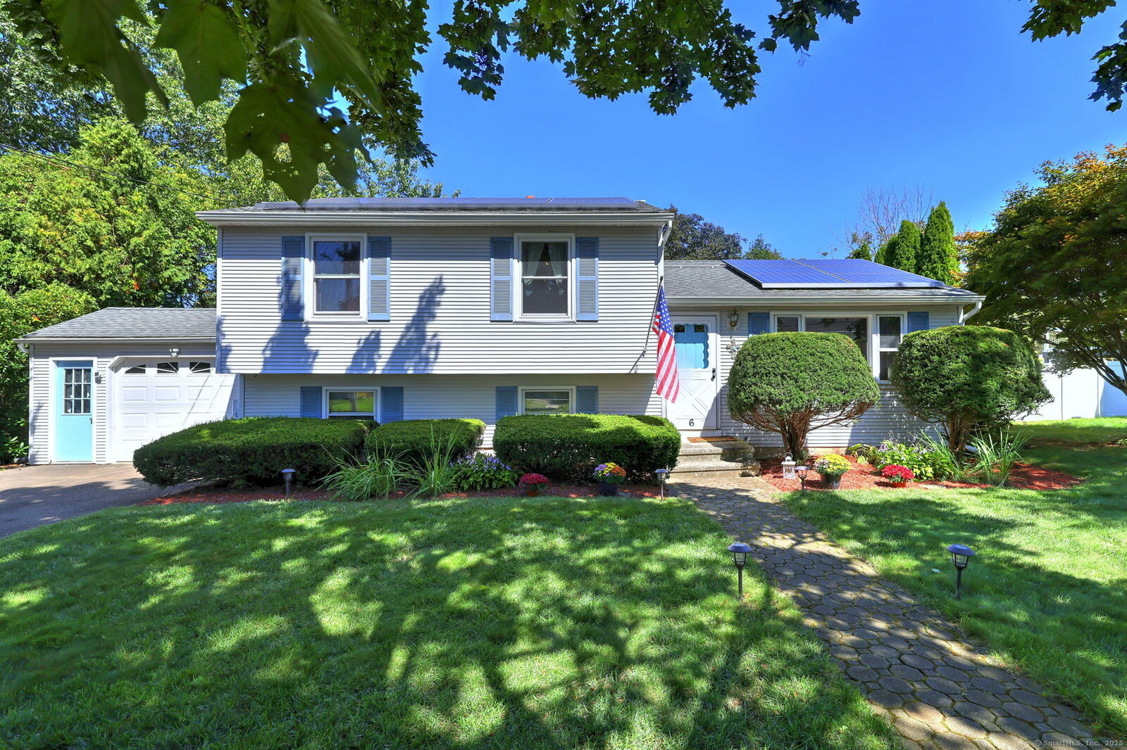 Property Photo:  6 Ferguson Road  CT 06518 