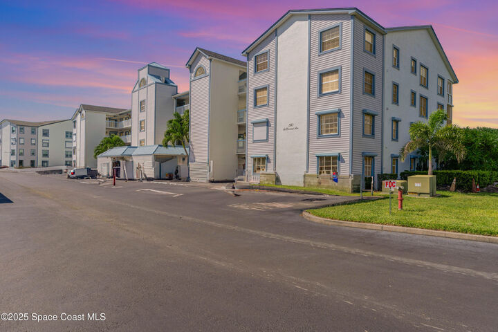580 S Brevard Avenue  Cocoa Beach FL 32931 photo