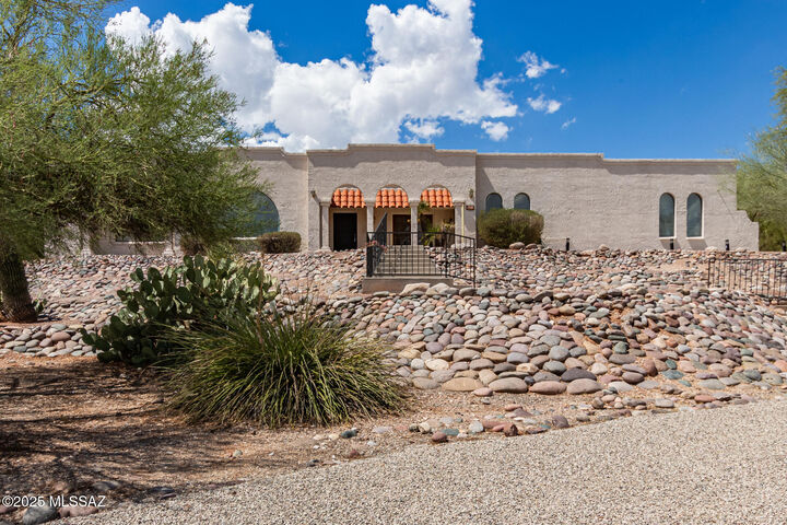 Property Photo: 4361 N Wilmot Road AZ 85750