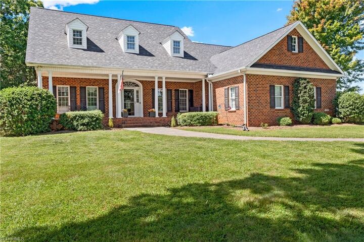 Property Photo: 2553 Country Club Road NC 27055