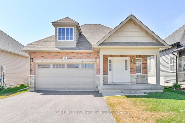 Property Photo:  8 Braeburn Street  ON K0K 1H0 