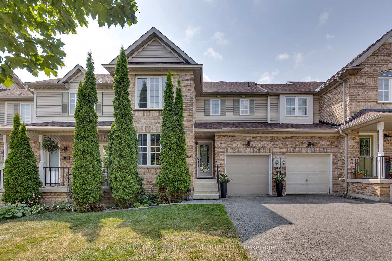 Photo de la propriété: 153 Thrushwood Drive ON L4N 0Z1