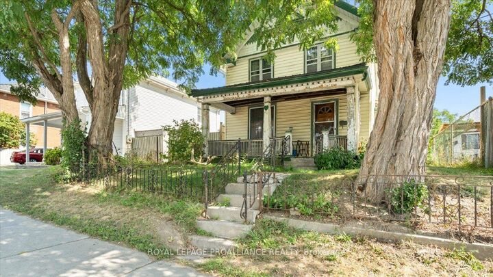 51 1/2 North Front Street  Belleville ON K8P 3B2 photo