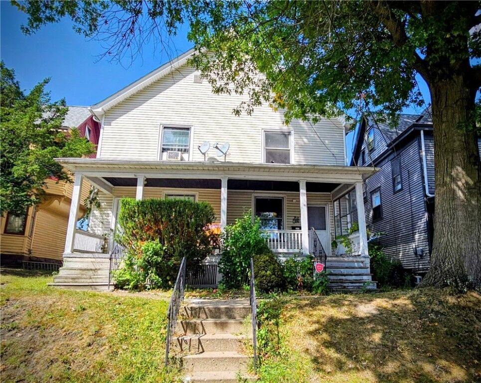 Property Photo:  139 & 139.5 E Park Avenue  PA 16101