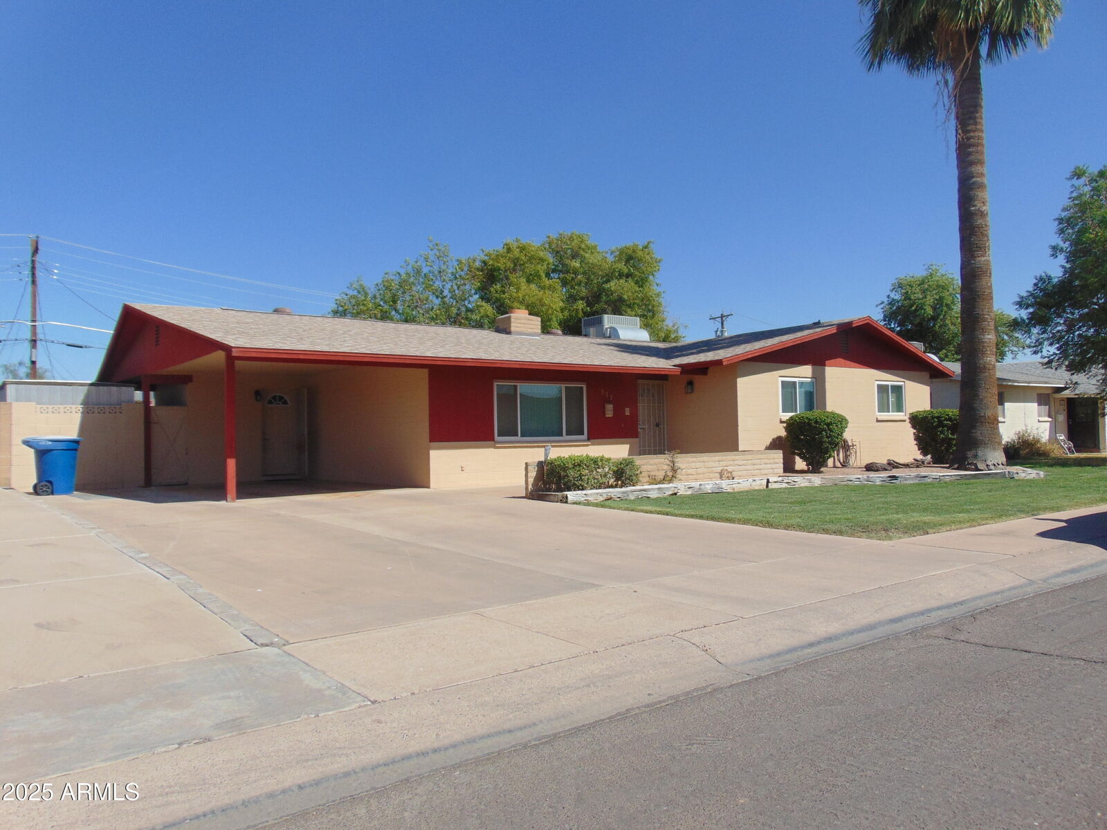 Property Photo:  337 N Comanche Drive  AZ 85224 