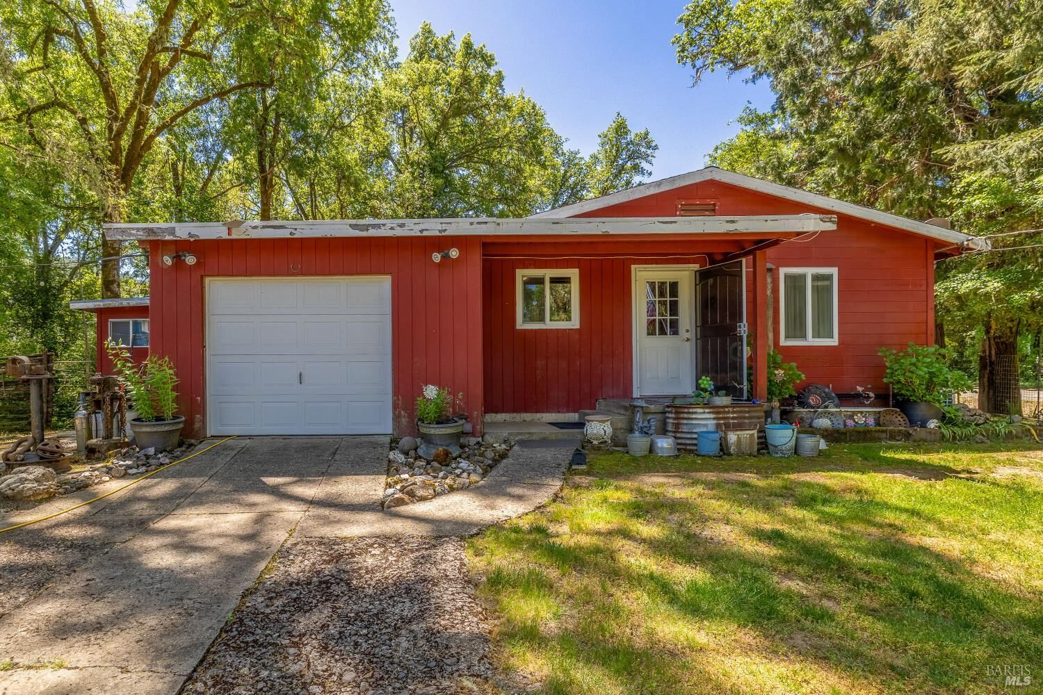 Property Photo: 3901 Canyon Road CA 95490