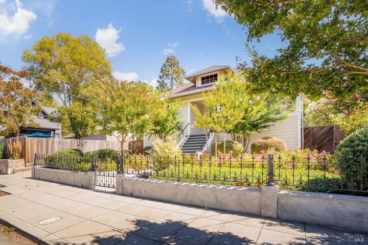 Property Photo:  362 Jefferson Street  CA 94559 