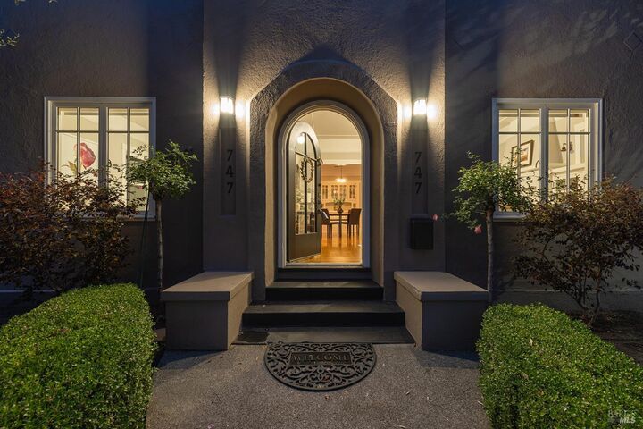 Property Photo:  747 Seymour Street  CA 94559 