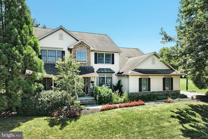 2415 Emiray Court  York PA 17403 photo
