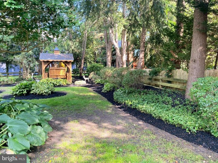 Property Photo:  6 Wicklow Court  NJ 08003 