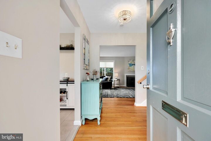 Property Photo:  957 N Paxton Street  VA 22304 