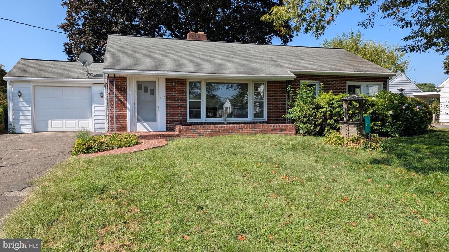Property Photo: 7 Barbara Avenue PA 17584