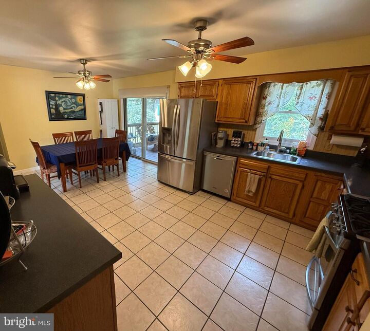 Property Photo:  1 Glen Road  NJ 08505 