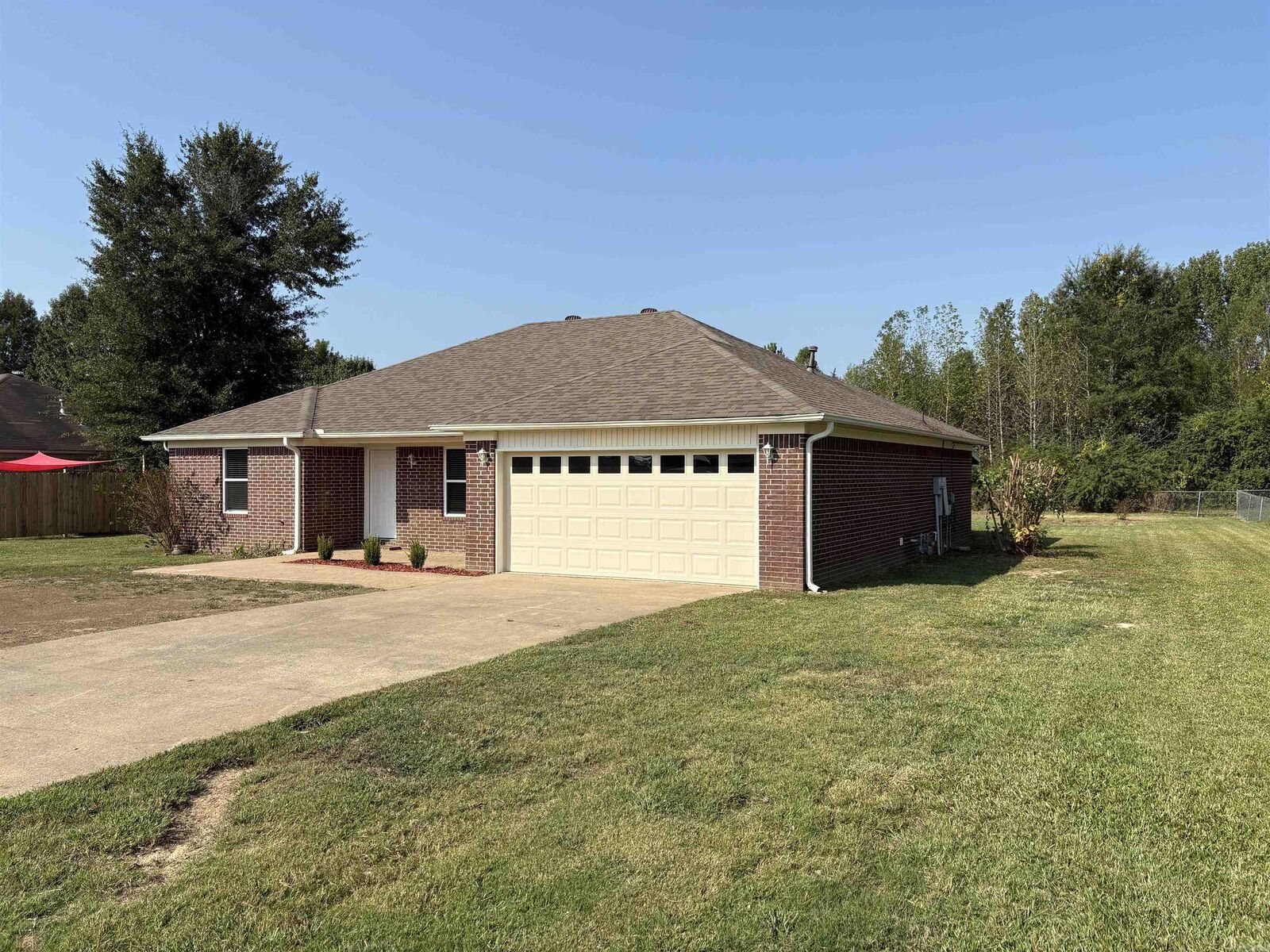 Property Photo: 8 Hummingbird Drive AR 72173