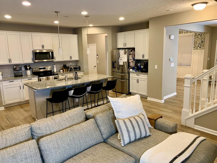 Property Photo: 8139 Comstock NW Terrace OH 43147