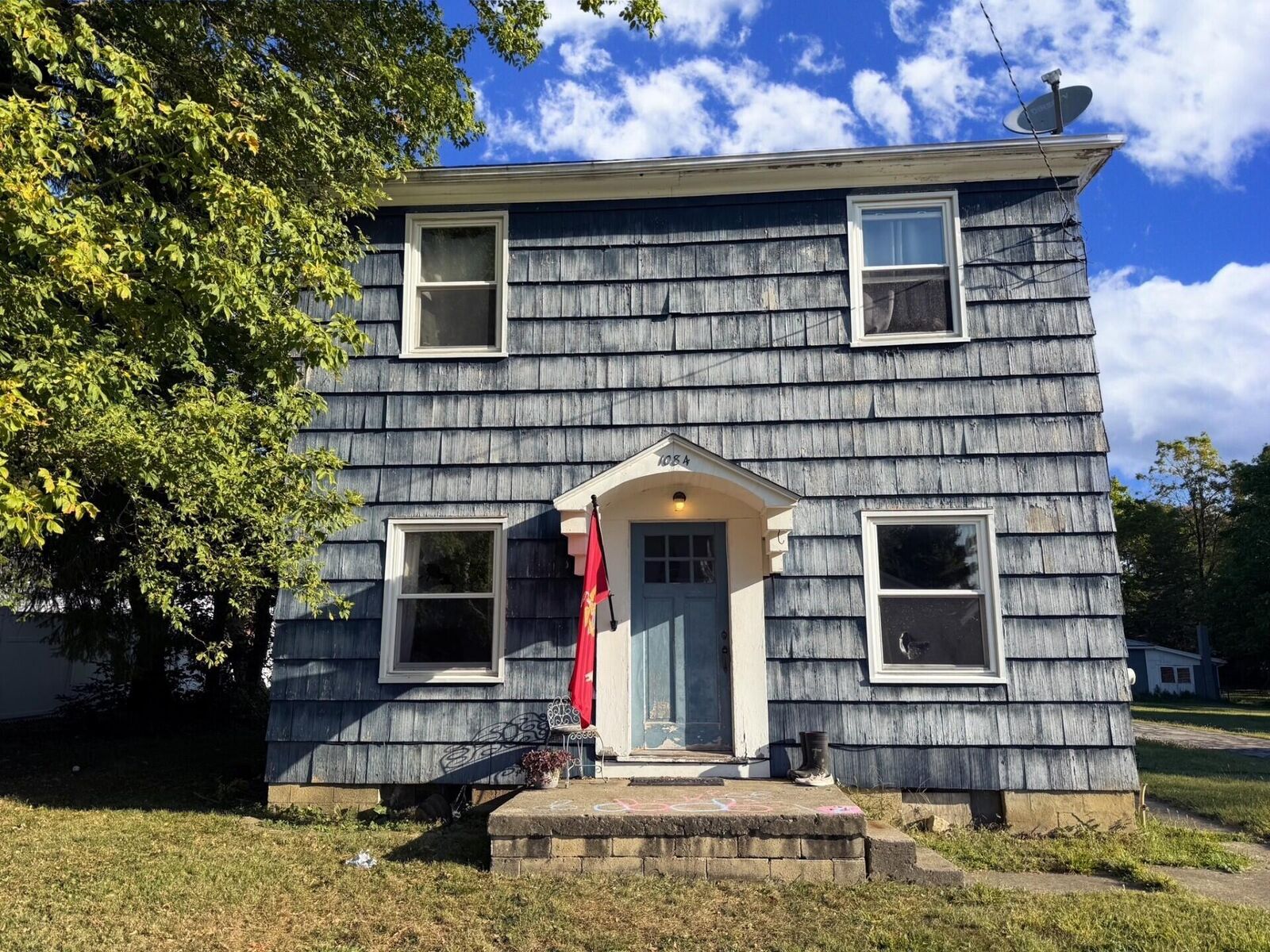 Property Photo:  1084 Pike SW Street  OH 43018 