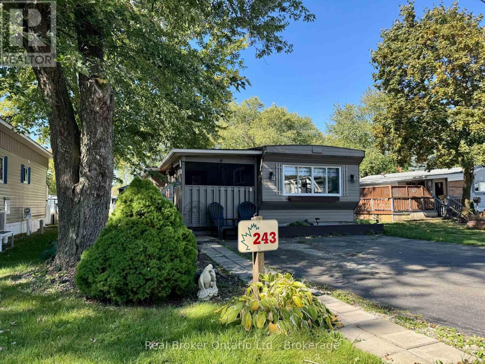 Property Photo:  580 Beaver Creek Road 243  ON N2J 3Z4 