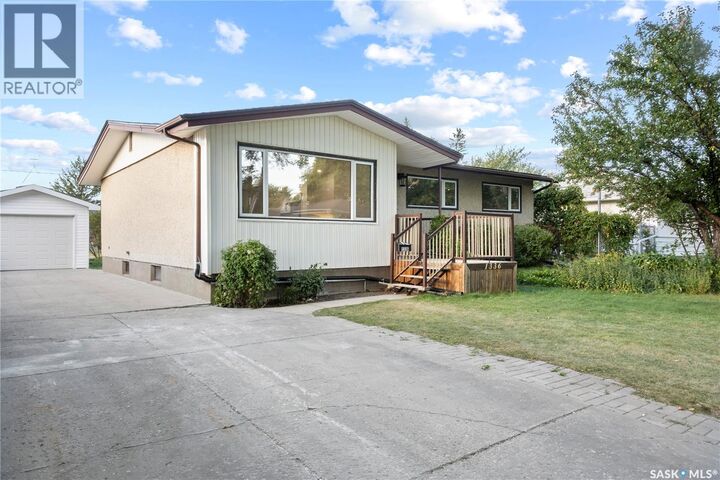 Property Photo:  1336 McNiven Avenue  SK S4S 3X8 