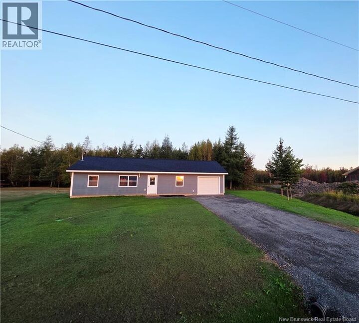 Property Photo:  8 Fawcett Avenue  NB E4Z 4H4 