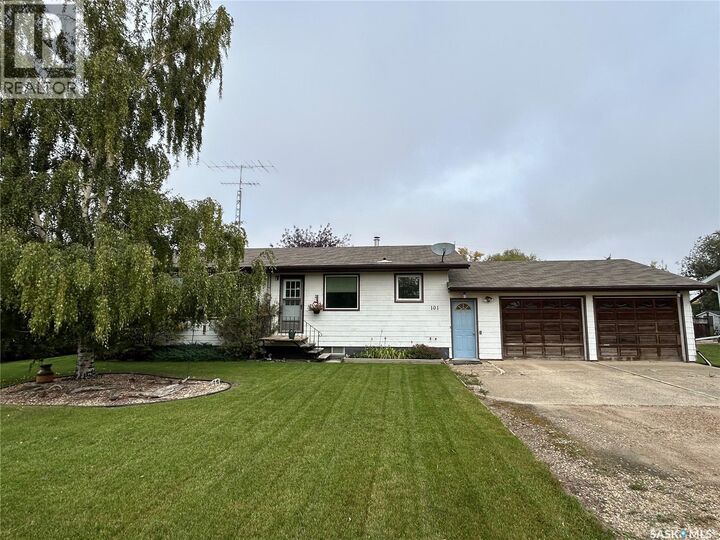 Property Photo:  101 Phillips Street  SK S0K 2Y0 