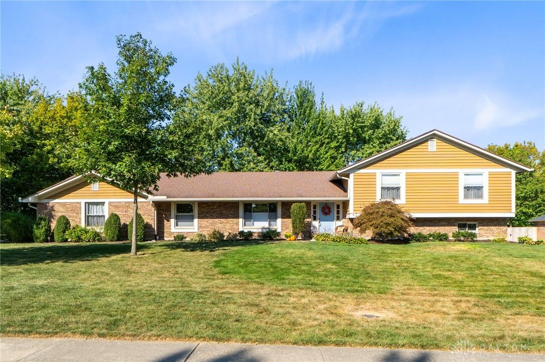 Property Photo:  10115 Mallet Drive  OH 45458 