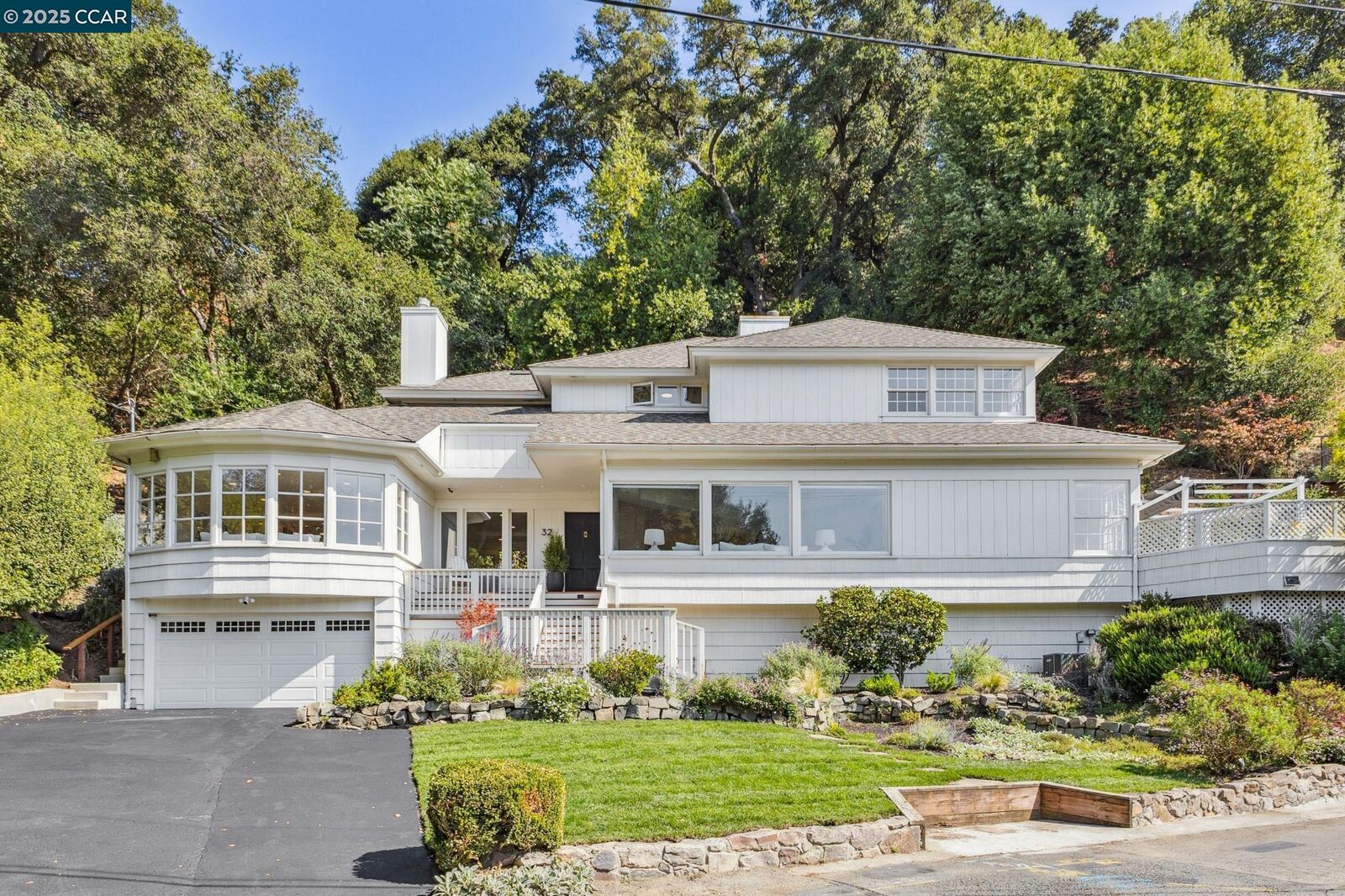 Property Photo:  32 Dos Posos  CA 94563 