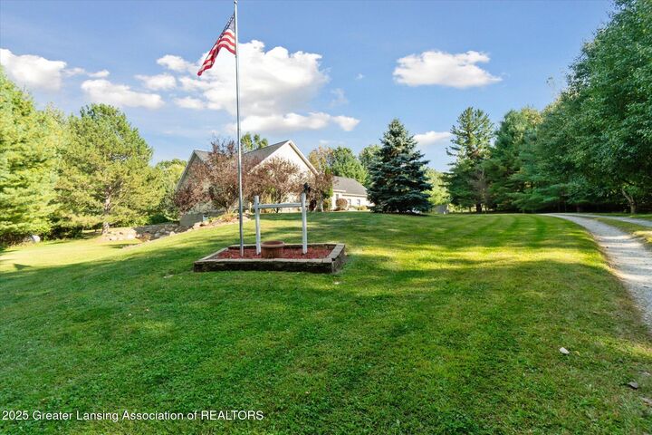 Property Photo:  6039 W Beard Road  MI 48872 