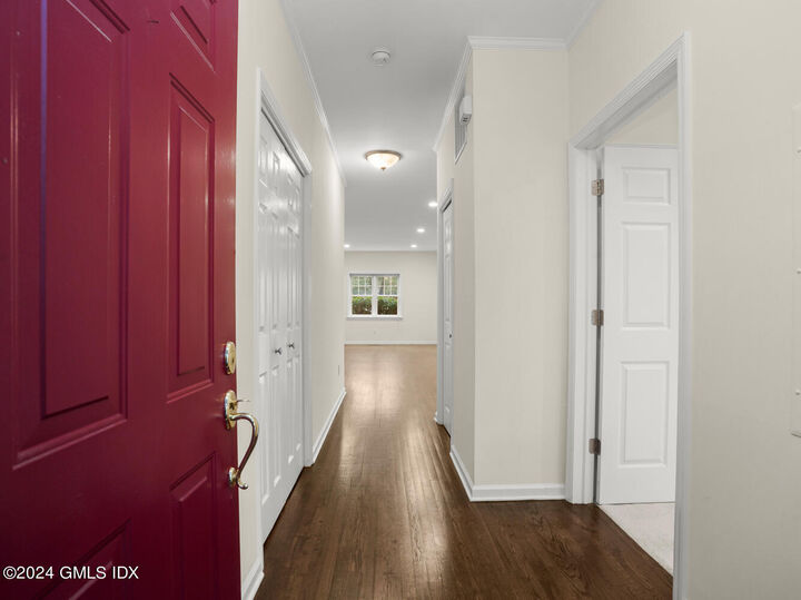 Property Photo:  51 Forest Avenue 113  CT 06870 
