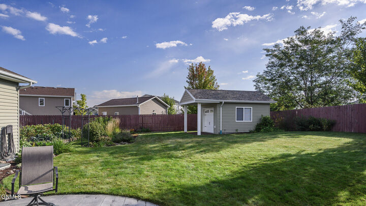 Property Photo:  3020 Percheron Drive SE  ND 58554 