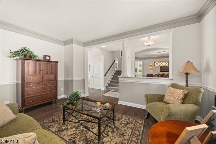 Property Photo:  3 Paetzell Farm Court  NJ 08848