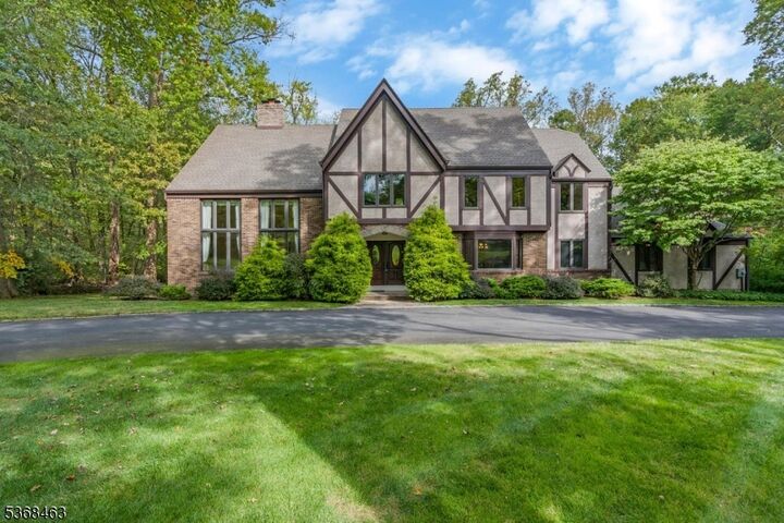22 Crown Dr  Warren Twp. NJ 07059 photo