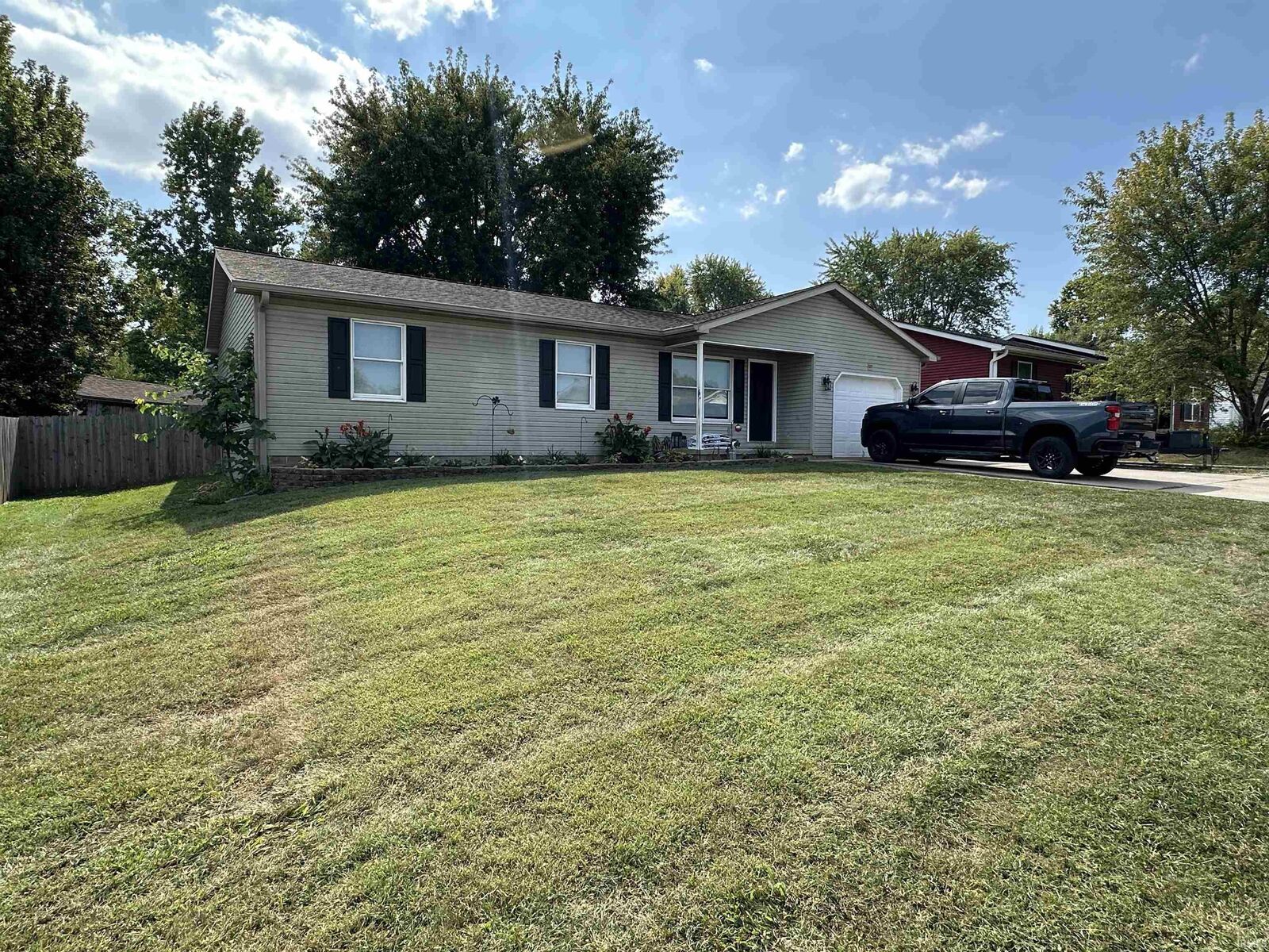 Property Photo:  527 W Potowatami Drive  IN 47429 