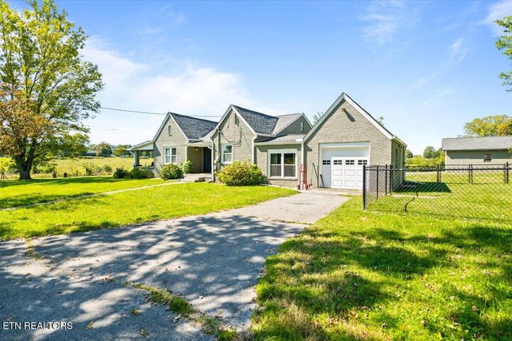 Property Photo:  1057 Old Middlesboro Hwy  TN 37766 