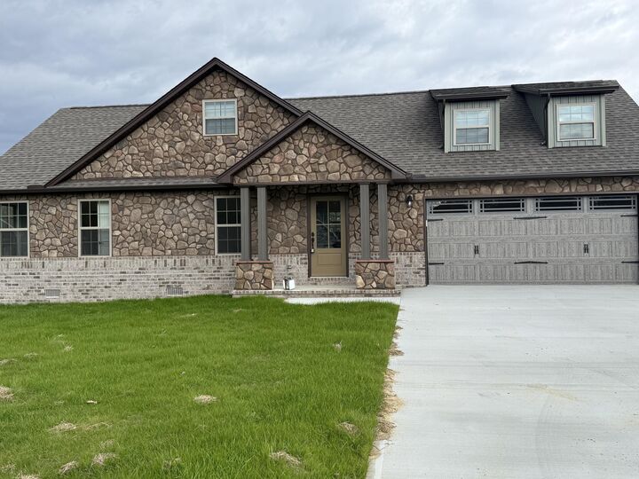 Property Photo:  64 Queens Drive  KY 40729 