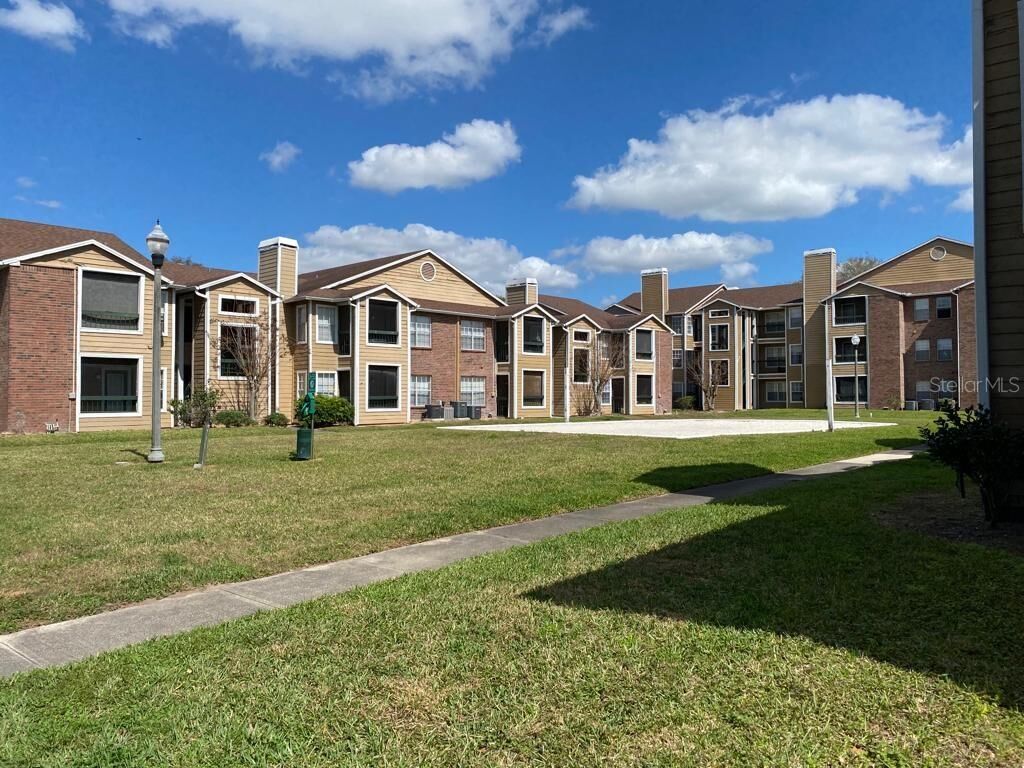 Property Photo:  5500 Devonbriar Way 206  FL 32822 