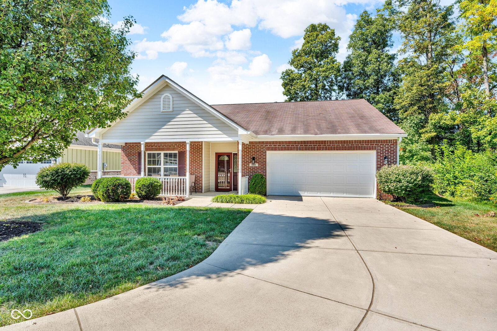 Property Photo: 980 Blossom Court IN 46140