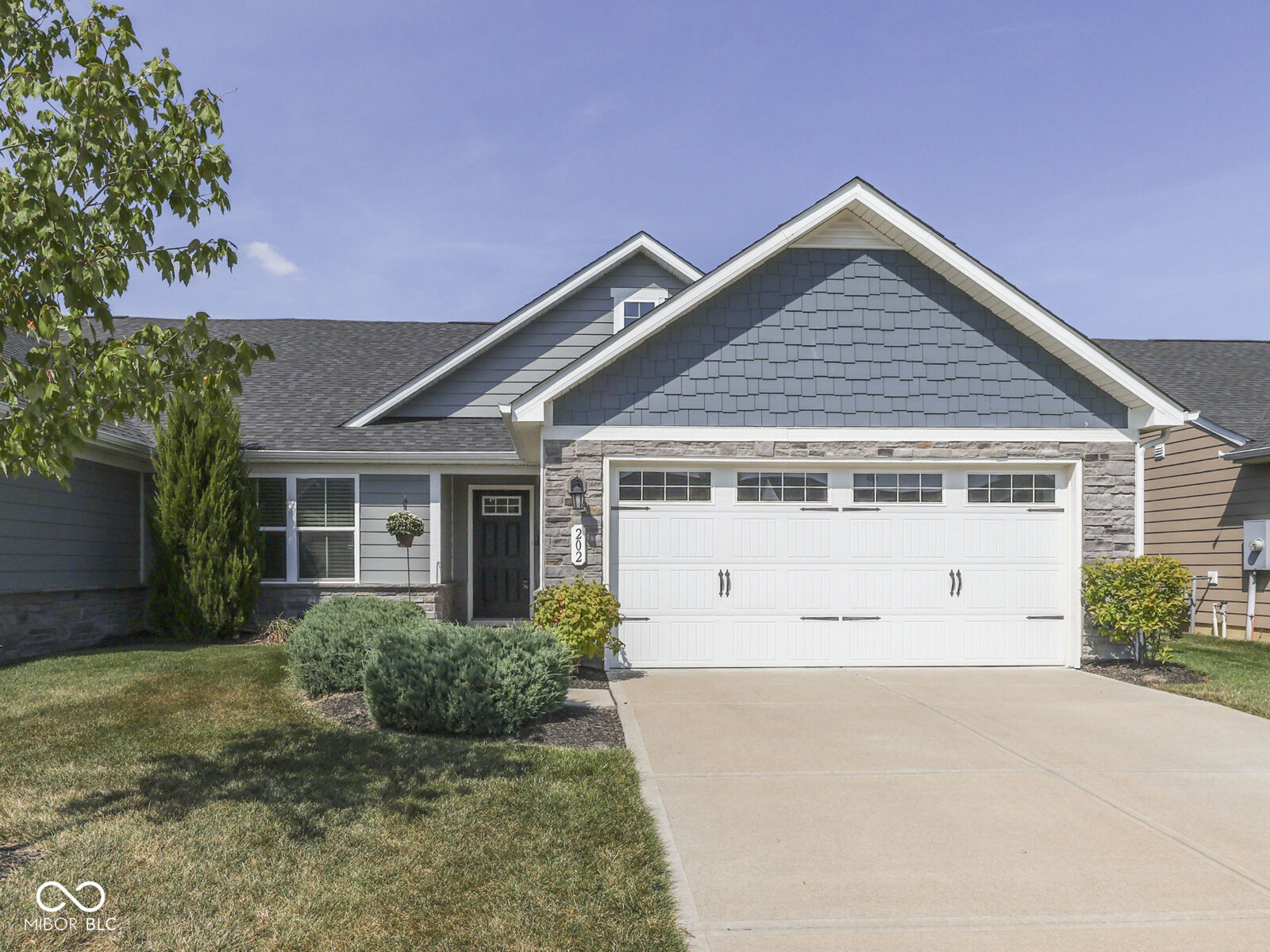 Property Photo:  202 Kiawah Drive  IN 46184 