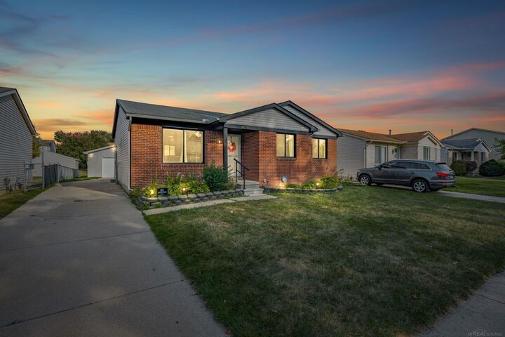Property Photo: 28780 Waverly Street MI 48066
