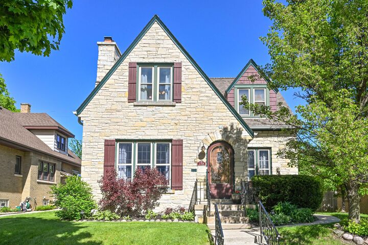 2708 N 68th St  Milwaukee WI 53210 photo