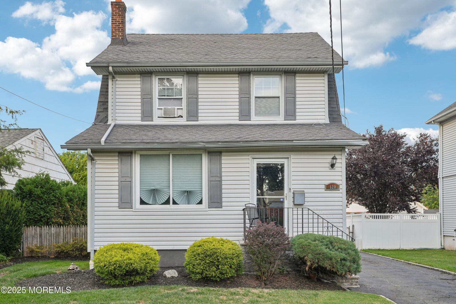 Property Photo:  120 Grant Avenue  NJ 07110 