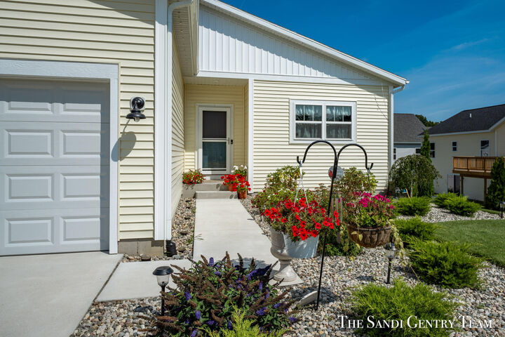 Property Photo: 5996 N Bear Den Trail MI 49444