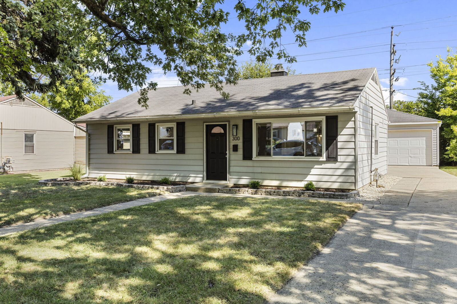 Property Photo: 300 Notre Dame Avenue IL 60436