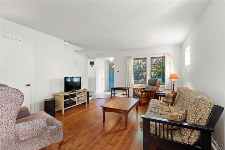 Property Photo:  1916 N Rutherford Avenue  IL 60707 