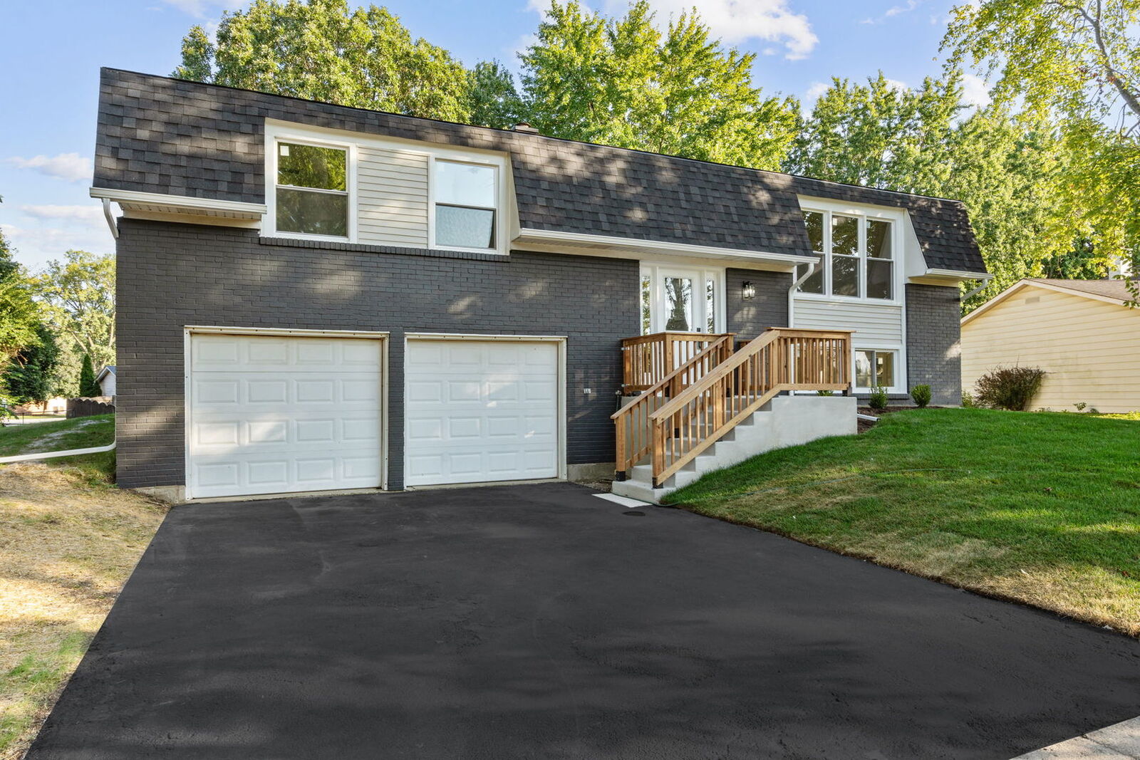 Property Photo:  451 Alcester Court  IL 60440 