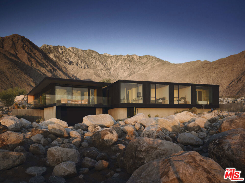 Property Photo:  2336 Winter Sun Drive  CA 92262 