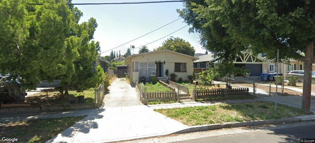 Property Photo: 340 N Vendome St CA 90026