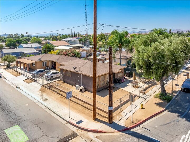 Property Photo:  197 E 7th Street  CA 92570 