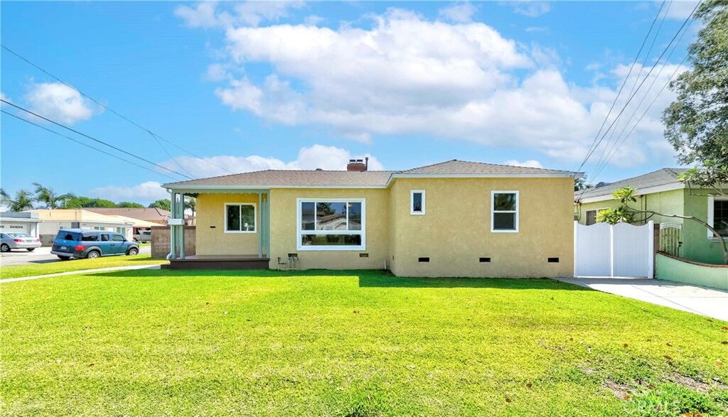 Property Photo:  10402 Dolan  CA 90241 